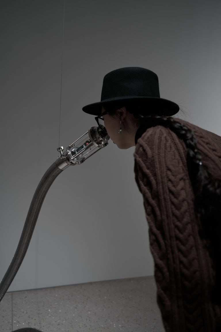 Spector’s Ventriloquism: Intra-vision